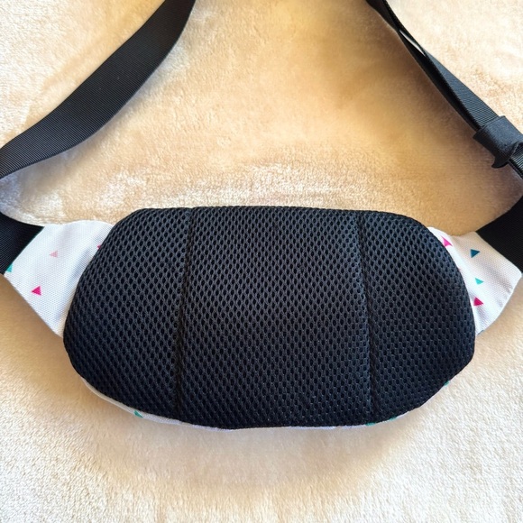 KAVU 90’s Design Fannypack / Waistbag - Picture 3 of 4